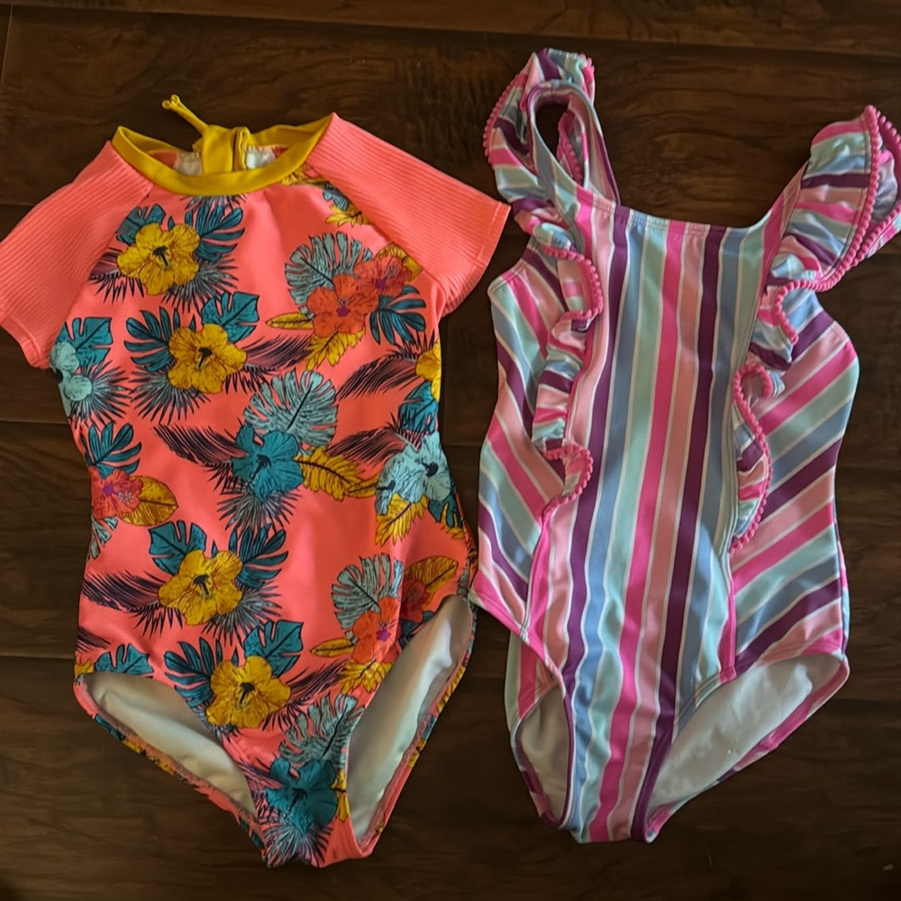 Girls Swimsuits Medium 7/8 one piece